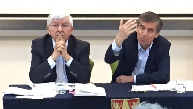 Vocero económico de Piñera critica a Eyzaguirre con metáfora futbolística