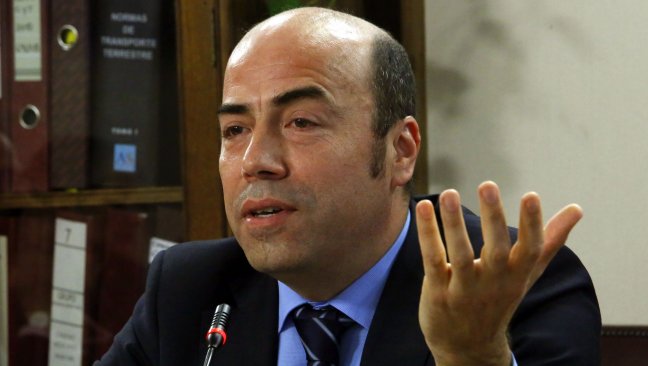 Reducción de listas de espera: Contralor acusó búsqueda de réditos políticos y oportunismo