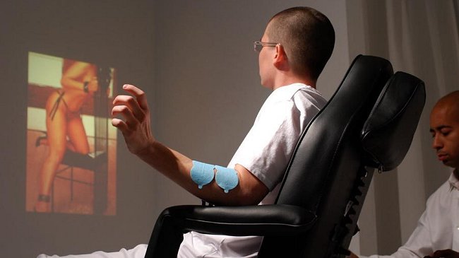 Movilh pide clausura de fundación que hace 