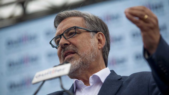 Guillier responde a Piñera: 