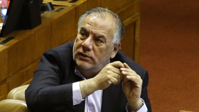 Osvaldo Andrade: Mientras más gente vaya a votar es más la opción que tiene Guillier