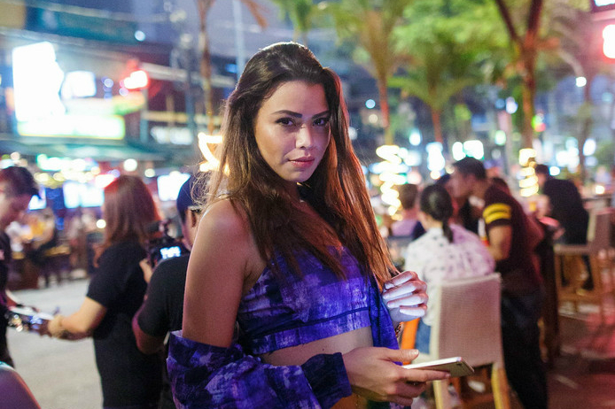 Investigan misteriosa muerte de modelo que cayó desnuda desde piso 20