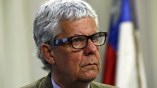 Eyzaguirre volvió a cuestionar el financiamiento del programa de Piñera