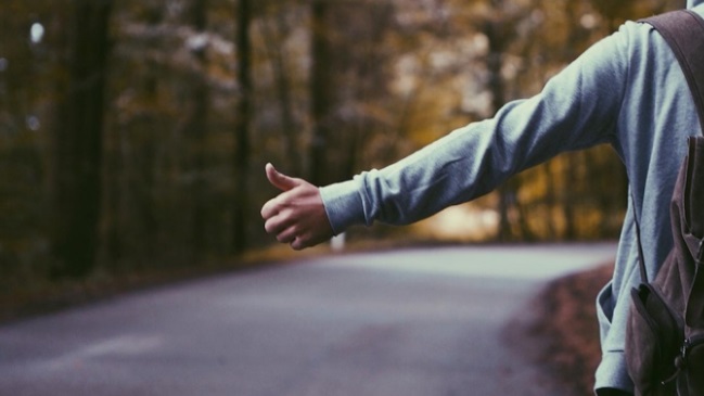 Hombre hacía dedo y fue violado por dos mujeres en Sudáfrica