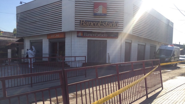 Fiscalía indaga artefactos incendiarios hallados en tres sucursales del BancoEstado