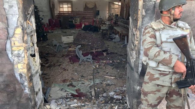 Atentado en una iglesia metodista en Pakistán dejó 10 muertos y 40 heridos