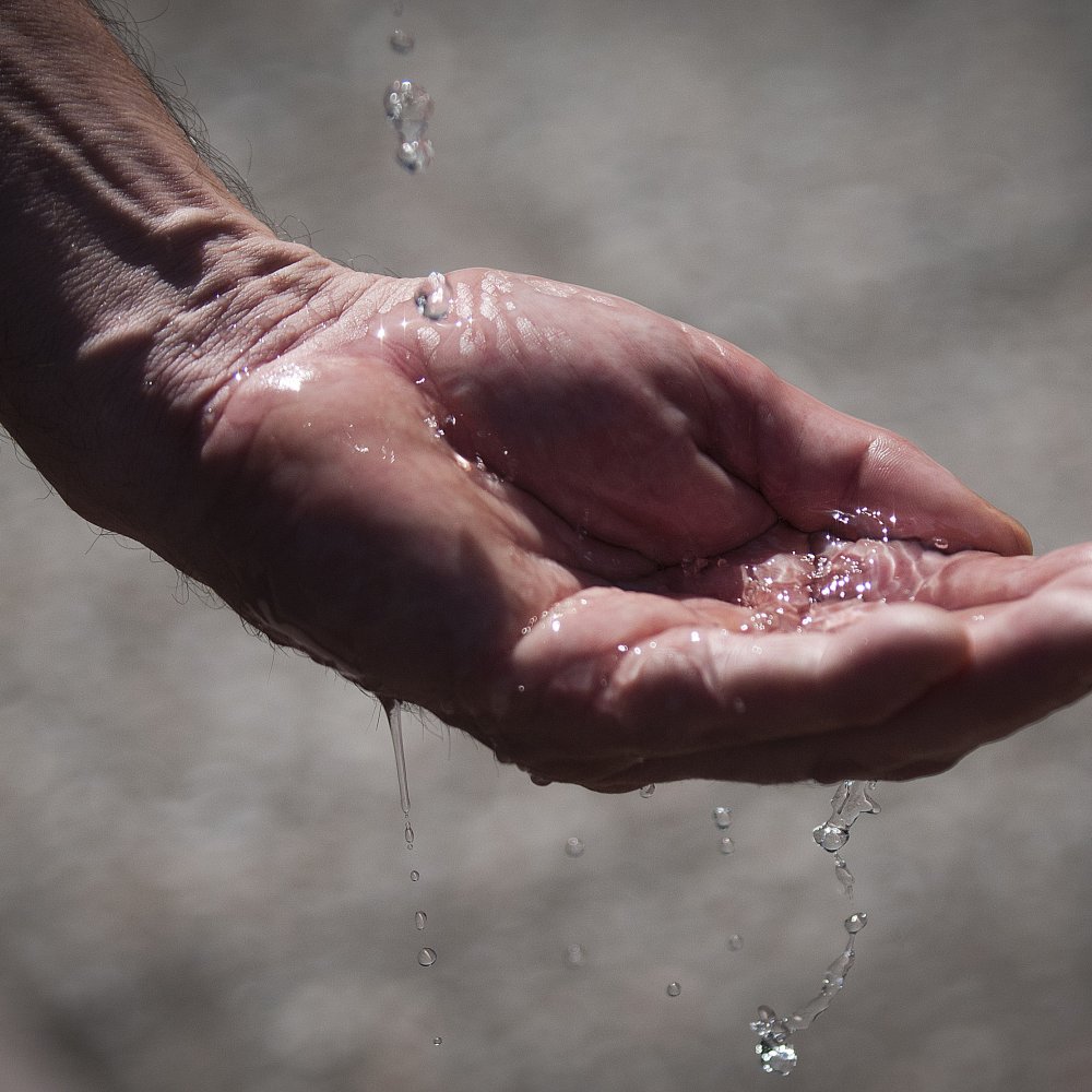 La imagen que indigna a Argentina y refleja el extremo calor de diciembre