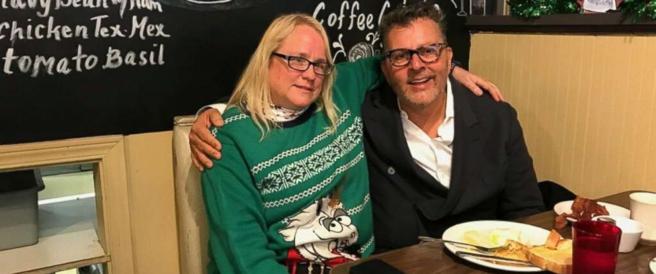 La millonaria propina navideña que sorprendió a los empleados de un restaurante