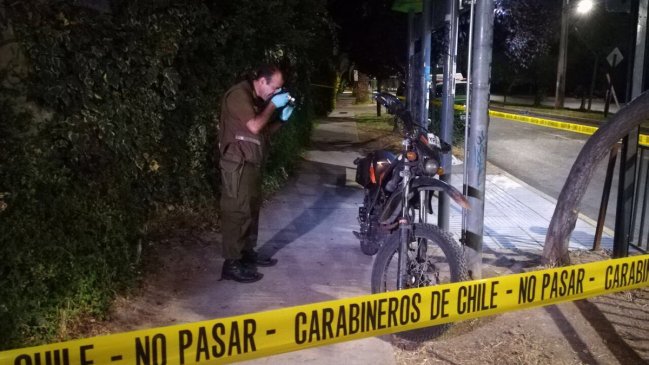 Una mujer junto a su nieto sufrieron un robo al interior de su casa en Puente Alto