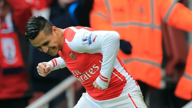 Alexis Sánchez fue gran protagonista en vibrante empate entre Arsenal y Liverpool en la Premier
