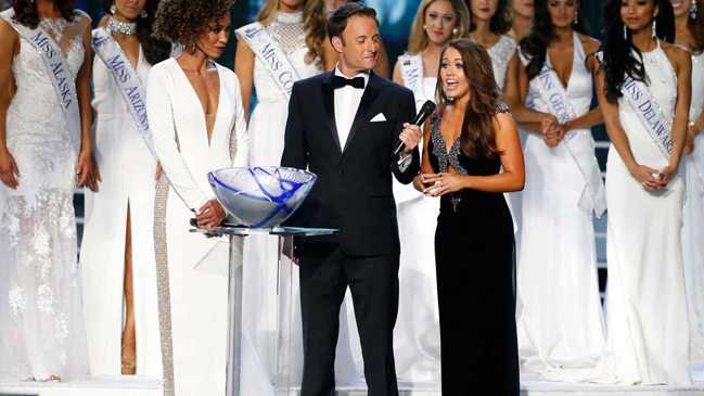 Renuncia plana mayor de Miss Estados Unidos por mensajes vulgares hacia concursantes