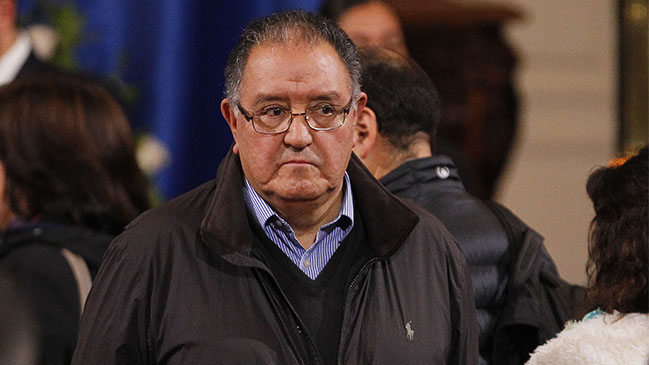 Huenchumilla cuestionó a Bachelet: Pasará a la historia por entregar dos veces la banda a la derecha