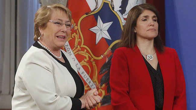 Gobierno postergó para enero el envío del proyecto de Nueva Constitución