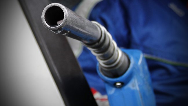 Bencinas bajarán sus precios por segunda semana consecutiva