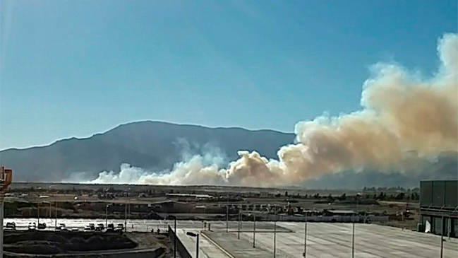 Incendio afectó a las cercanías del Aeropuerto Pudahuel