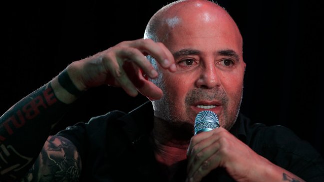 Comentarista no tuvo piedad con Sampaoli por incidente con policía