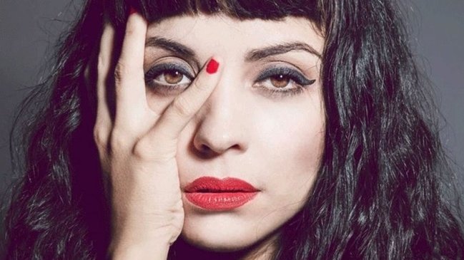 Mon Laferte fue la artista chilena más escuchada en radios nacionales durante el 2017