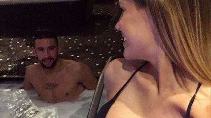   Mauricio Isla se aburrió de los videos de Gala Caldirola 