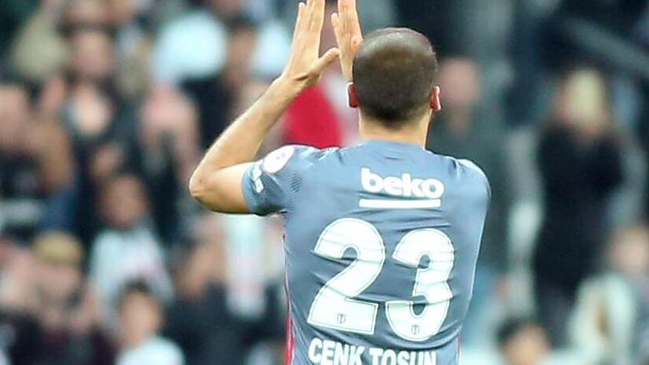 Everton se interesó en el delantero de Besiktas Cenk Tosun