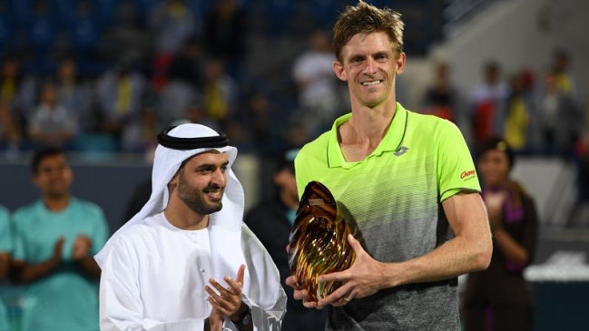 Kevin Anderson batió a Roberto Bautista en la final del Torneo de Abu Dhabi