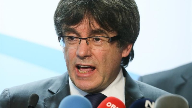 Puigdemont pidió a Rajoy que negocie con el 