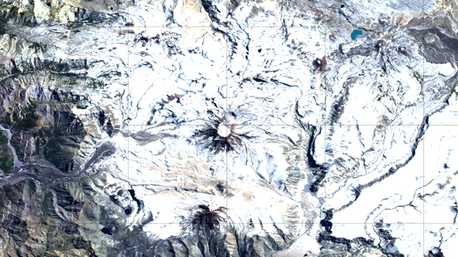 Sernageomin monitorea volcán Descabezado Grande tras sismo bajo cráter principal
