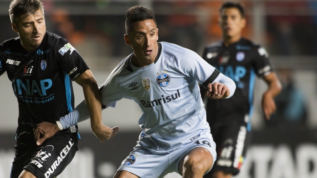 Lucas Barrios: Quiero dejar en claro que no firmé por ningún equipo como se está hablando