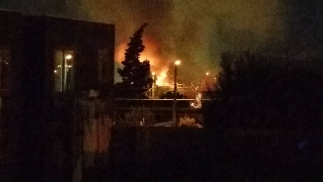 Concón: Menor de un año en riesgo vital tras incendio en vivienda