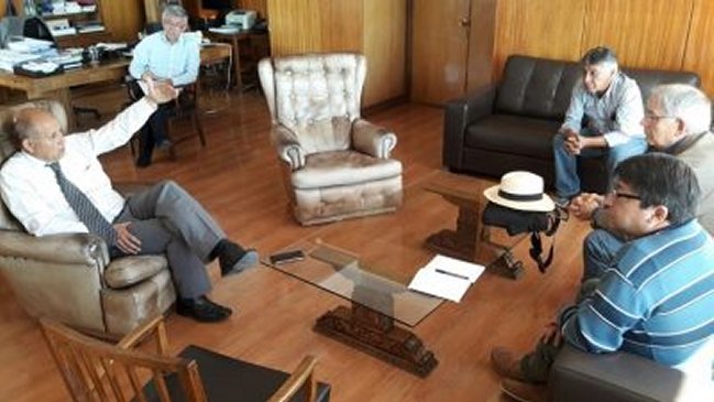 Valparaíso: Vecinos se reunieron con intendente por lenta realización de proyectos portuarios