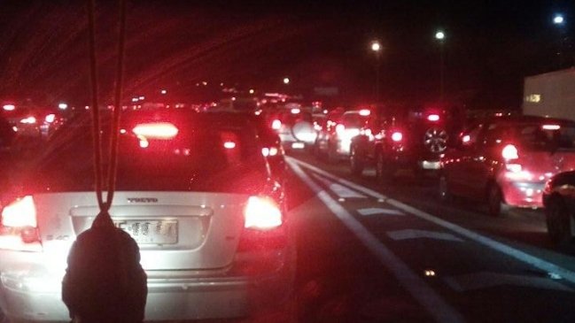 Ruta 68 por gran congestión en retorno a Santiago: No fallamos en nada