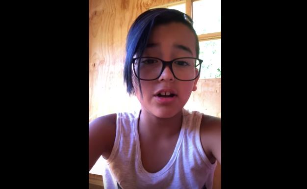 Hijo de Arturo Vidal debutó como youtuber y promete regalos