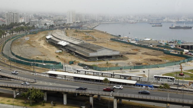Fallido Mall Barón: Empresa acusó al alcalde Sharp de causar 