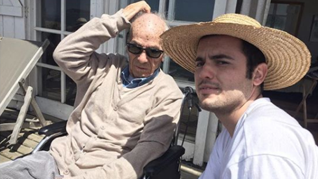 Nicanor Parra anuncia querella contra quienes no devuelvan sus manuscritos