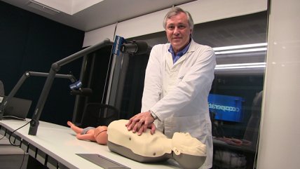   Médico enseñó cómo reaccionar ante una emergencia cardiopulmonar 