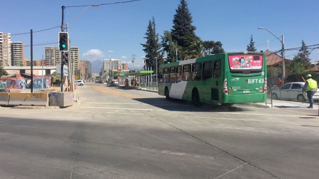 Habilitan por completo corredor del Transantiago en Vicuña Mackenna