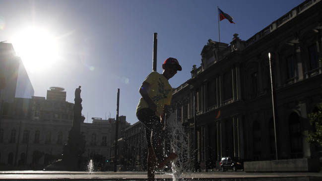 Altas temperaturas seguirán este domingo: Meteorología descarta 