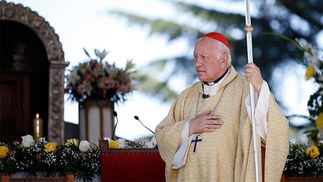 Con crítica a Ezzati, ONG publicó lista de 80 religiosos acusados de abuso sexual en Chile