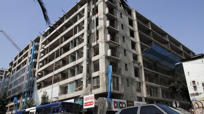 Revelan fuerte encarecimiento de propiedades en el sector centro de Santiago