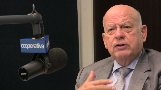 Insulza: Me molesta que parlamentarios del PS hayan votado contra Zaldívar