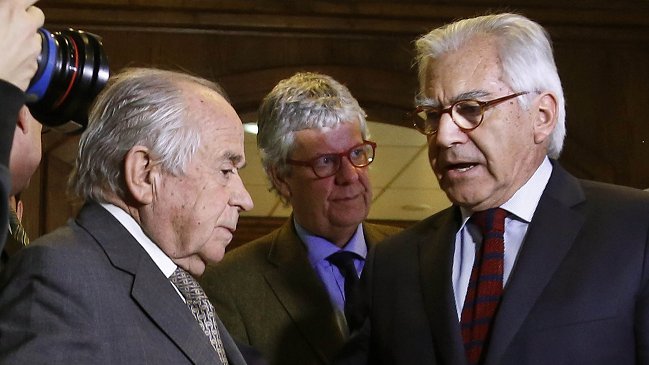 Ministro Fernández recibió con 