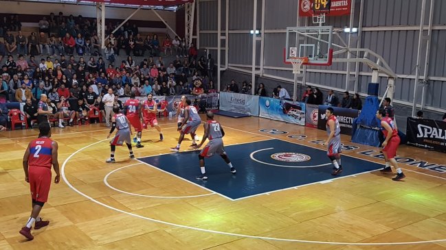 Colegio Los Leones tuvo su revancha ante Universidad Católica en Quilpué