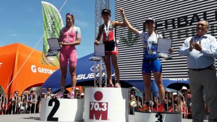   Bárbara Riveros y Valentina Carvallo se tomaron el podio del Ironman de Pucón 