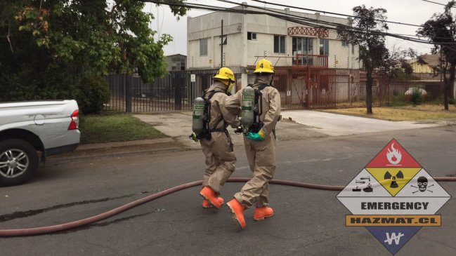 Emergencia por hallazgo de bidón con cianuro en fábrica de La Reina