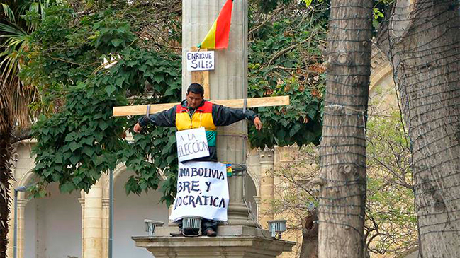 Diputado opositor se 
