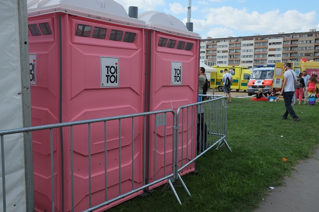 Pillaron truco de maratonista que se escondía en los baños para ganar carreras