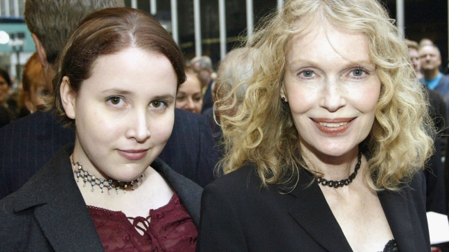 Dylan Farrow: 
