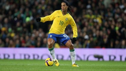   La recordada actuación de Ronaldinho en la goleada de Brasil sobre Chile el 2007 