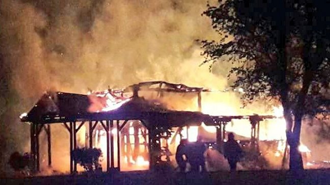 Incendio destruyó capilla católica en Los Ríos