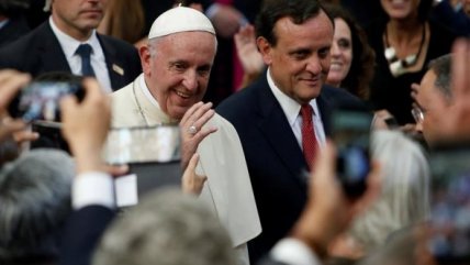   Reunión en la Universidad Católica fue la última actividad del papa Francisco en Santiago 