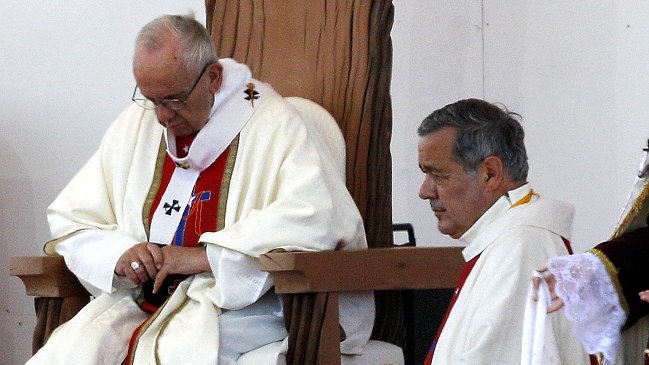 Papa Francisco defiende a Barros: 